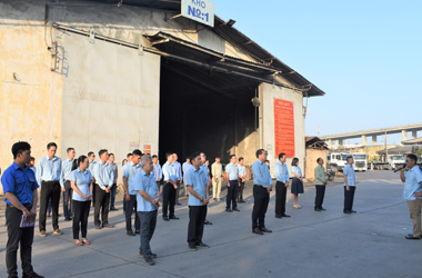 (06-02-2023) CÔNG TY LIÊN DOANH BÔNG SEN THỰC HIỆN CHÀO CỜ ĐẦU TUẦN, THÁNG 02/2023